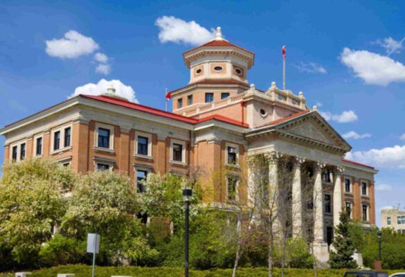 International College of Manitoba (ICM) là trường cao đẳng quốc tế