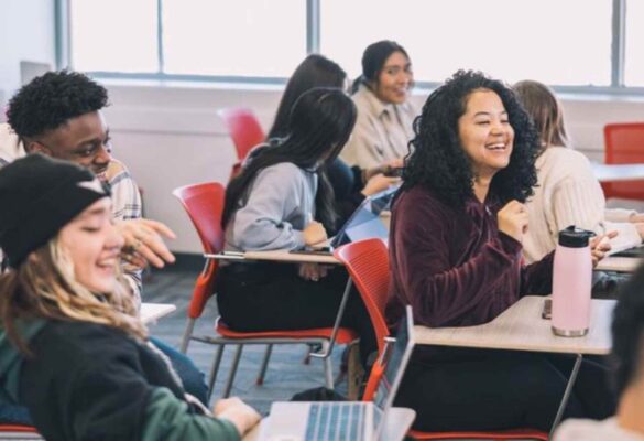 Vì sao nên học chương trình dự bị tiếng Anh khi du học Canada?