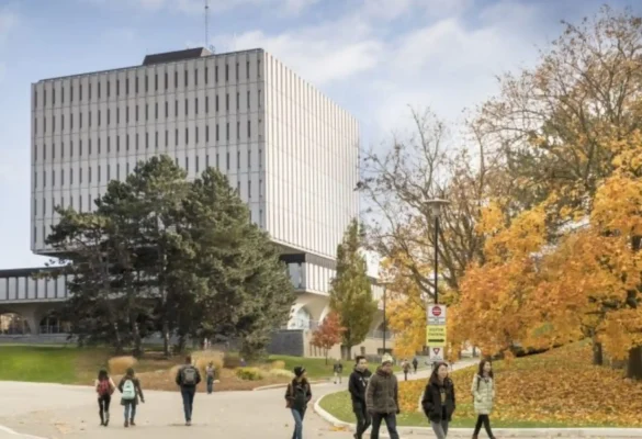 Điều kiện nhập học Đại học Waterloo