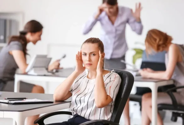 Tôn trọng không gian riêng và tránh ồn ào nơi công cộng