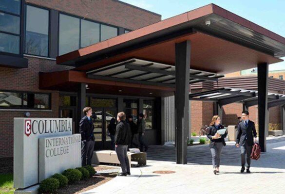 Columbia International College (CIC) ngôi trường trung học nội trú tốt tại Canada