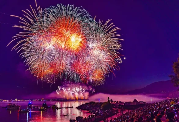 Lễ Hội Ánh Sáng (Celebration of Light)