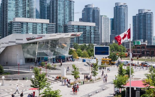 Mẹo tiết kiệm chi phí du lịch Canada thực tế từ chuyên gia Yes Study