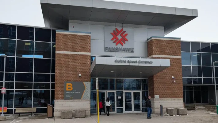 Cao đẳng Fanshawe, Canada.