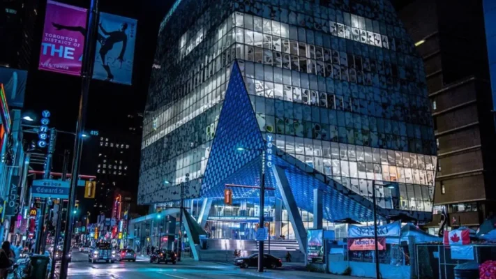 Đại học Toronto Metropolitan University (TMU)