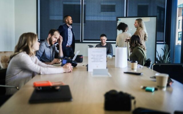 Bộ Di trú Canada IRCC hoạch định chính sách định cư