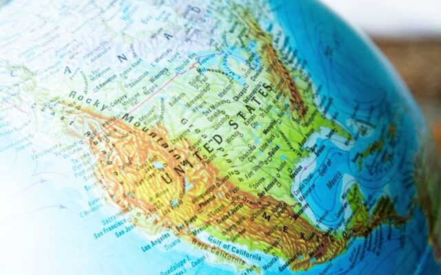 Bản đồ khoảng cách địa lý từ Việt Nam đến Canada
