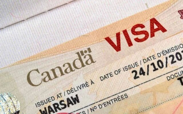 Ai có thể xin gia hạn Visa Canada