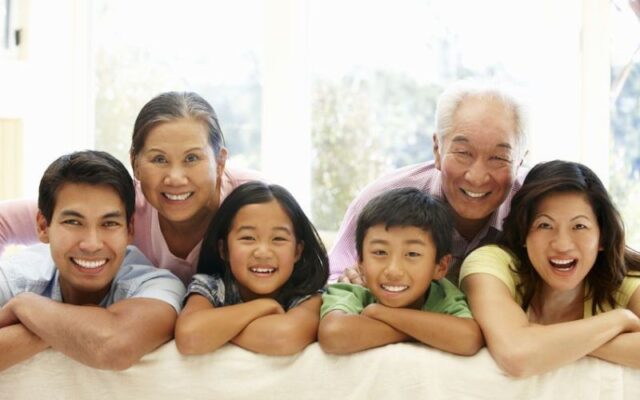 Canada tạm ngưng nhận hồ sơ bảo lãnh cha mẹ, ông bà