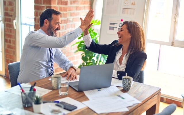 Các bước nộp hồ sơ gia hạn giấy phép lao động online